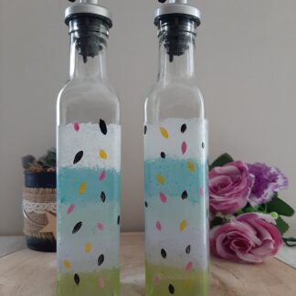 Duo de bouteilles huile et vinaigre décorées à la main avec confettis colorés Jardin, idée de cadeau cuisine original parfaite.