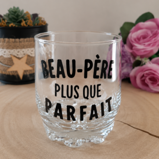 Cadeau beau-père original — Verre peint à la main « Beau-Père Plus que Parfait »